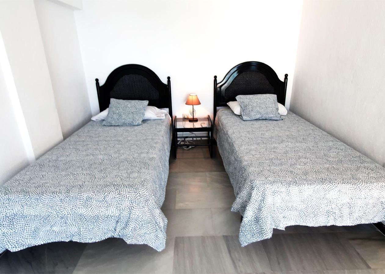 Skol 709 Duplex 1 Bedroom In Skol With Gibraltar And Sea Views Apartamento